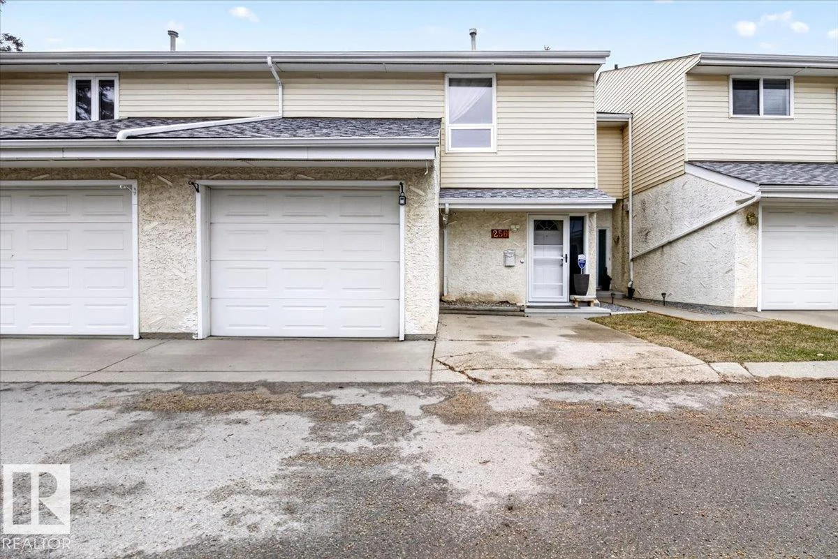 256 CALLINGWOOD PL NW, Edmonton - 3 bedroom Townhouse for sale