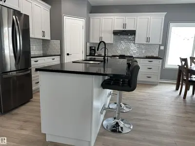 Interior photo 3 of 59253 RANGE ROAD 170