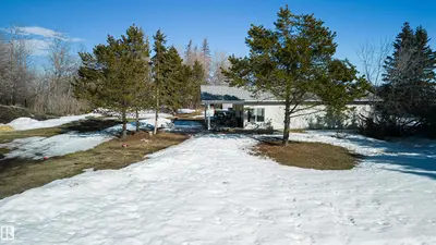 Interior photo 1 of 59253 RANGE ROAD 170