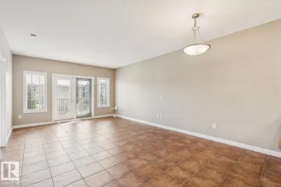 Interior photo 4 of #310 1406 HODGSON WY NW