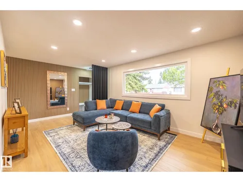 16131 109A AV NW, Edmonton - $499,000