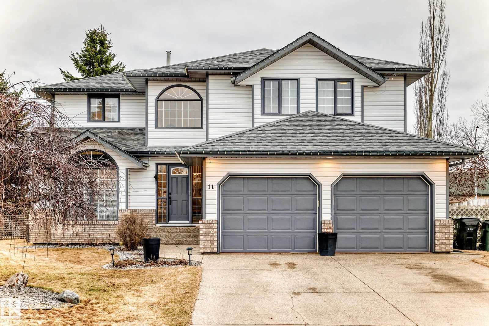 11 GUENETTE PL, Spruce Grove - 5 bedroom Detached Single Family for sale