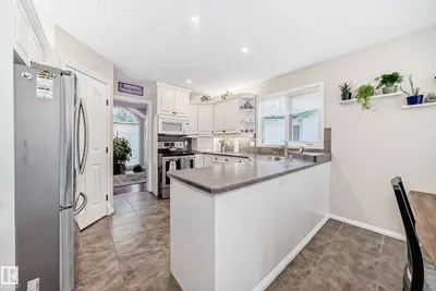 Interior photo 4 of 11 GUENETTE PL