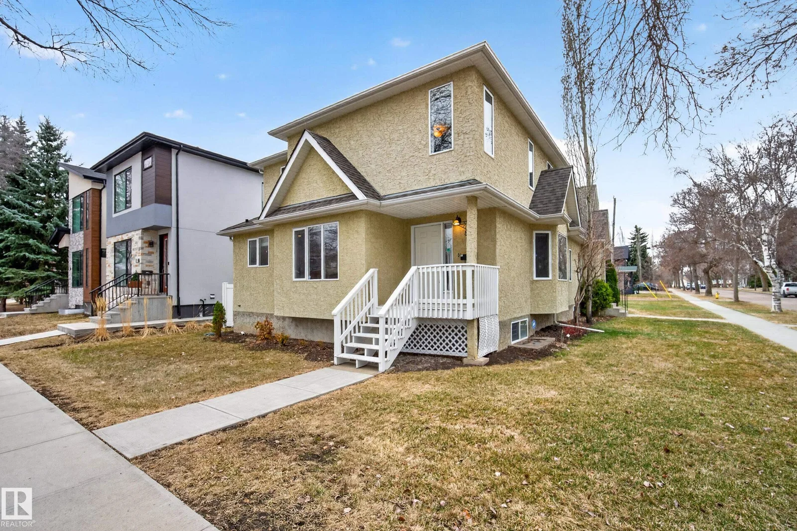 8721 88 AV NW, Edmonton - 4 bedroom Duplex for sale