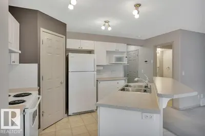 Interior photo 2 of #10 155 CROCUS CR