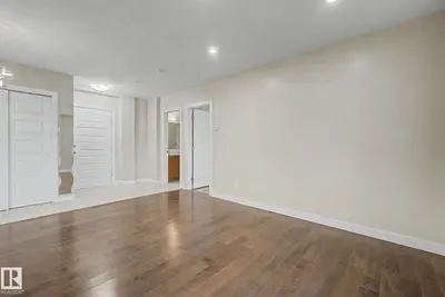 Interior photo 3 of #1225 5151 WINDERMERE BV SW