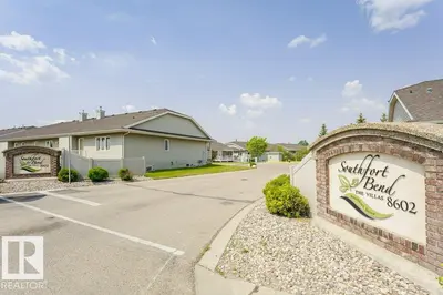 Interior photo 2 of #75 8602 SOUTHFORT DR