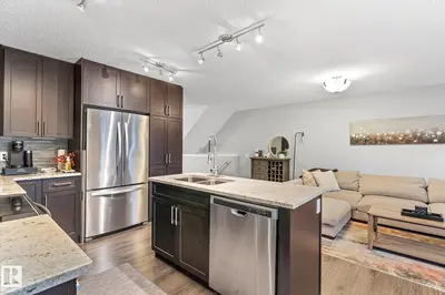 Interior photo 3 of 50 ROYAL ST