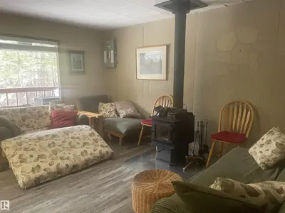 Interior photo 3 of 650031 Range Road 185