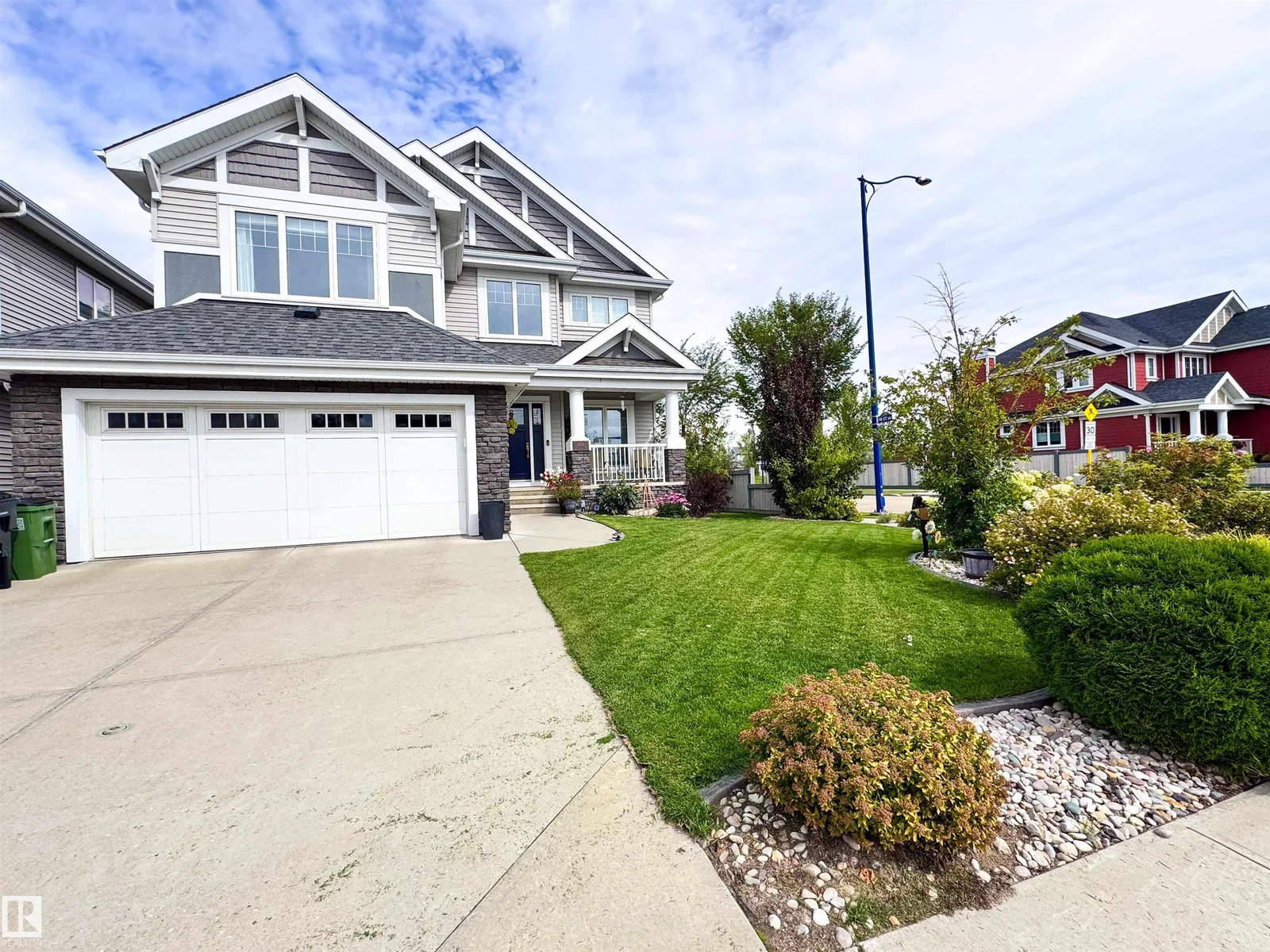 9004 24 AV SW, Edmonton - 4 bedroom Detached Single Family for sale