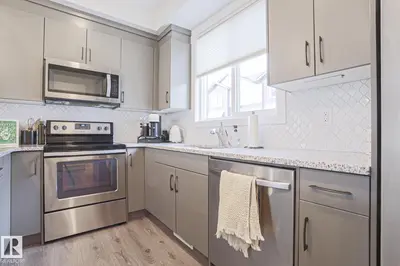 Interior photo 4 of #33 16903 68 ST NW