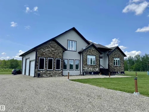 102 49413 RR 81, Rural Brazeau County - $879,900