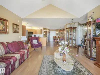 Interior photo 3 of #304 6623 172 ST NW