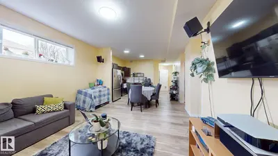 Interior photo 4 of #2 6520 2 AV SW SW