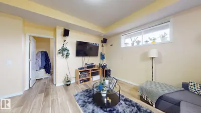 Interior photo 3 of #2 6520 2 AV SW SW