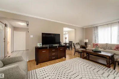 Interior photo 4 of 3627 146 AV NW