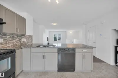 Interior photo 2 of #13 1030 CHAPPELLE BV SW