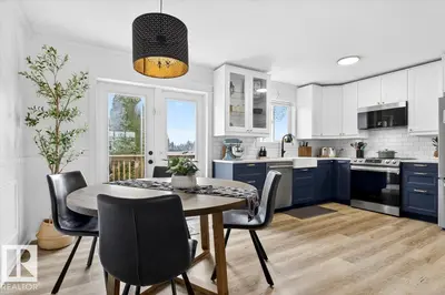 Interior photo 3 of 5208 55 AV