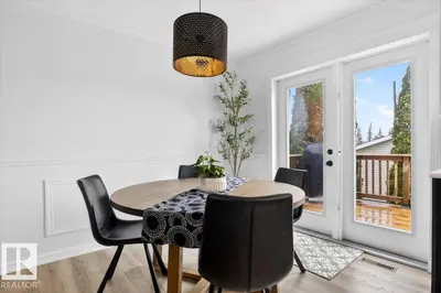 Interior photo 2 of 5208 55 AV