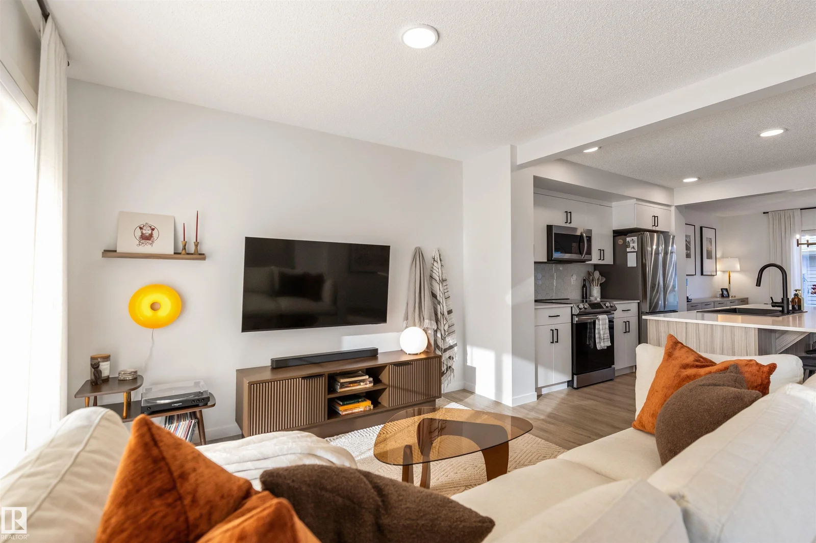 1199 KESWICK DR SW, Edmonton - 3 bedroom Residential Attached for sale