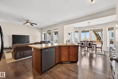 Interior photo 4 of 3233 21A AV NW