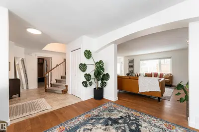 Interior photo 2 of 125 Regal CL