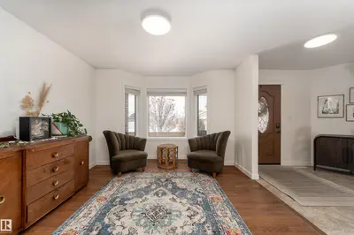 Interior photo 3 of 125 Regal CL