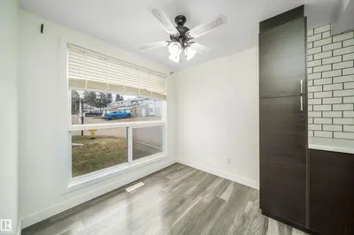 Interior photo 2 of 195 Grandin VG