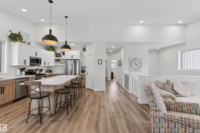 Interior photo 4 of 114 61121 Range Road 464