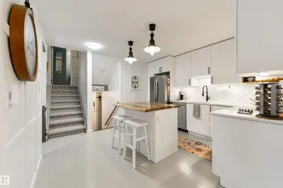 Interior photo 2 of 50 GRANDVIEW RG