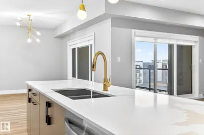 Interior photo 4 of #520 7463 MAY CM NW