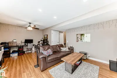 Interior photo 4 of 3207 139 AV NW