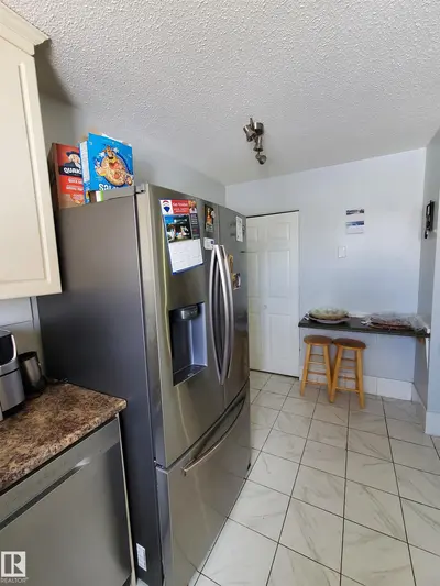 Interior photo 4 of 11814 157 AV NW