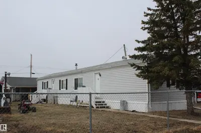 Interior photo 1 of 4839 49 AV