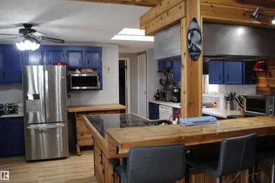 Interior photo 2 of 4839 49 AV