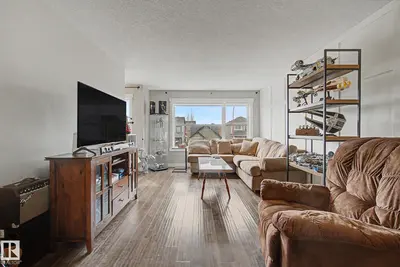 Interior photo 2 of #121 401 SOUTHFORK DR