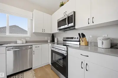 Interior photo 3 of 9496 COLAK LN SW