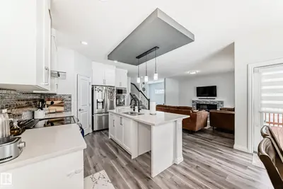 Interior photo 2 of 7035 CHIVERS LO SW