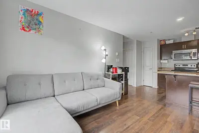 Interior photo 3 of #330 390 Windermere RD NW