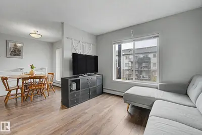 Interior photo 2 of #330 390 Windermere RD NW