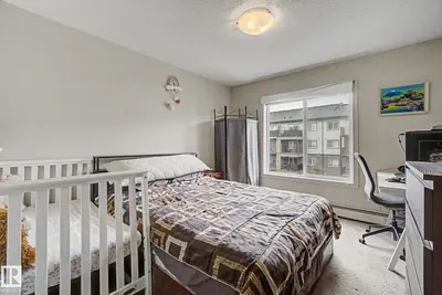 Interior photo 4 of #330 390 Windermere RD NW