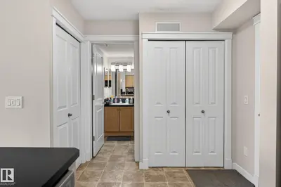 Interior photo 4 of #307 3719 WHITELAW LN NW SW