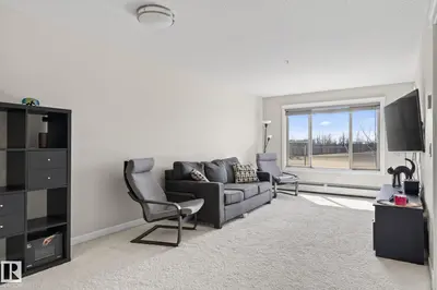 Interior photo 2 of #307 3719 WHITELAW LN NW SW