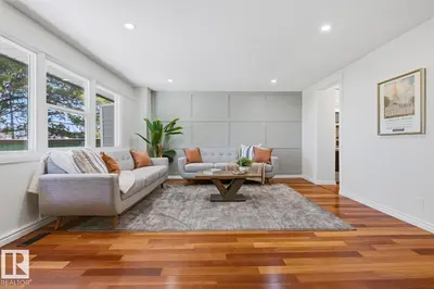 Interior photo 1 of 413 VILLAGE ON THE GREEN GR NW