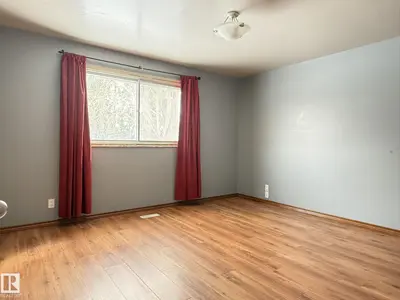 Interior photo 2 of 5116 48 ST