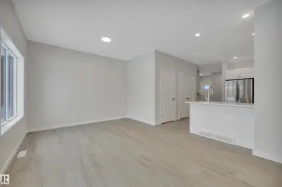 Interior photo 4 of 5631 Hawthorn WY SW SW