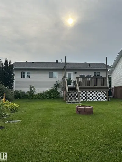 Interior photo 2 of 5107 45 STREET