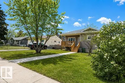 Interior photo 1 of 9832 109 ST