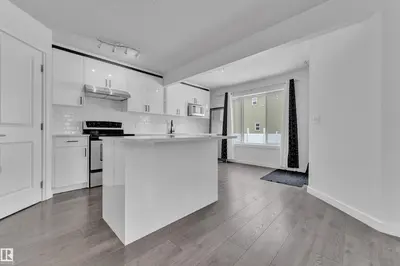 Interior photo 3 of 208 79 ST SW