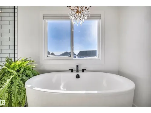 11 Promenade PT, Beaumont - $779,998